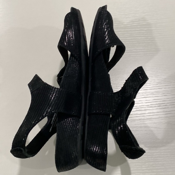 Earthies nova nova black suede strap sandals shoes size 8.5 - Picture 7 of 9